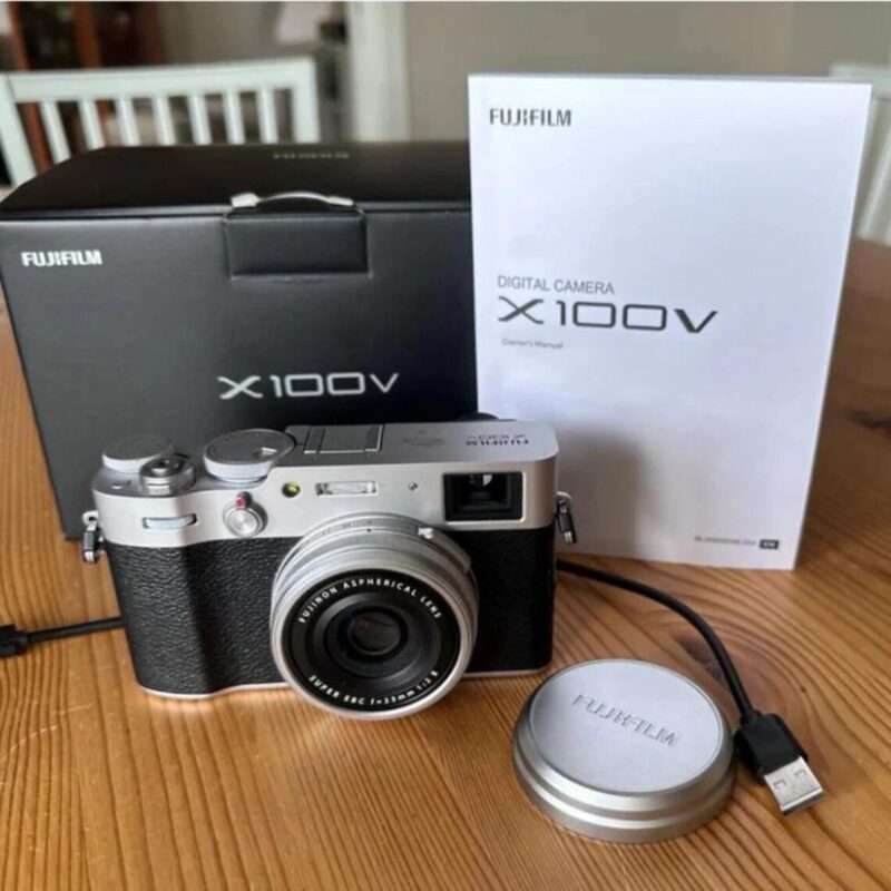 Fujifilm X100V - Silver Used in Excellent Condition